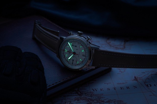 Vì sao người giàu thích đeo Titoni Heritage 94019 S-ST-682?- Ảnh 3.