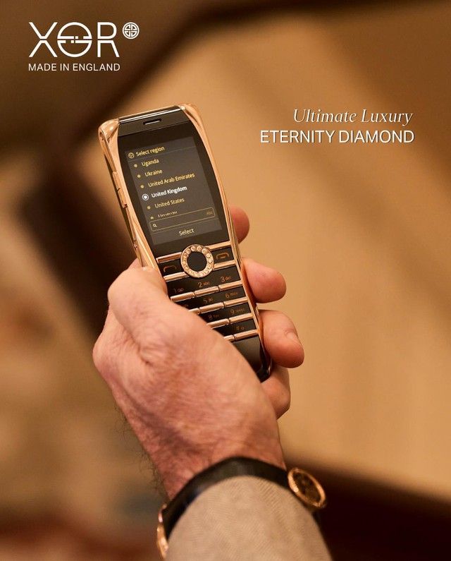 Khám phá chiếc điện thoại kim cương XOR hơn 1 tỷ trong wishlist của Fabo Nguyễn - Ảnh 1.