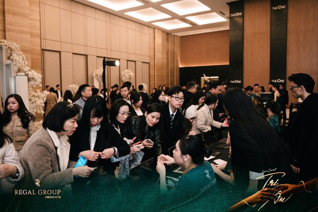 Live Concert “Tri Âm” - Tuyệt phẩm âm nhạc thay lời tri ân đến từ Regal Group- Ảnh 1.