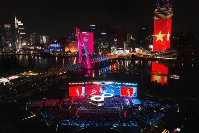 Nam A Bank khẳng định tầm nhìn văn hóa Việt qua Cosmo Beauty Music Festival- Ảnh 1.