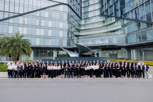 QueenLand Group được vinh danh Top 10 Nơi làm việc tốt nhất Việt Nam 2025- Ảnh 2.