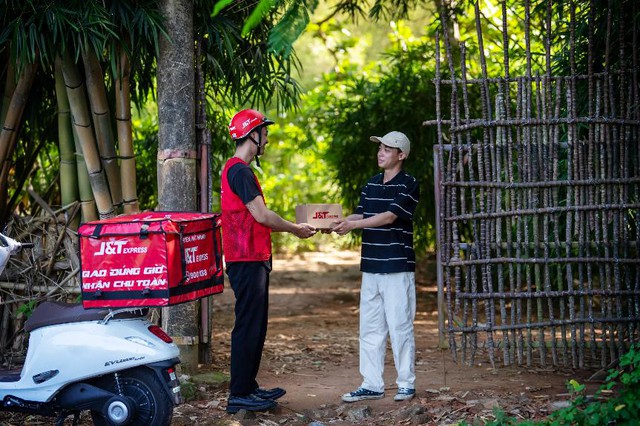 Đơn vị chuyển phát đẩy mạnh tiện ích giao nhận, miễn phí lấy hàng tận nơi dù chỉ một đơn - Ảnh 2.