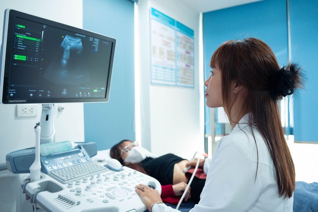 Bác sĩ Lan Nhi từ cô gái nghèo vươn lên làm bác sĩ hiếm muộn- Ảnh 2.