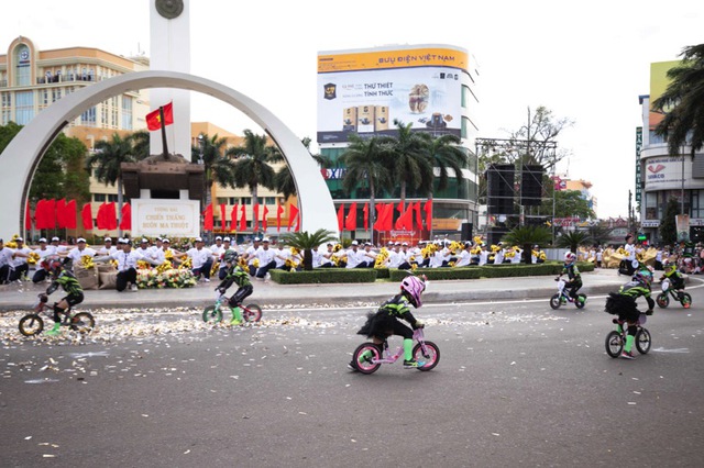 Ấn tượng lễ hội đường phố 2025 Buôn Ma Thuột - Điểm đến của cà phê thế giới - Ảnh 11.