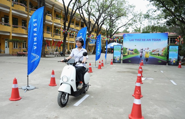 Xe máy điện VinFast Motio - Mẹ chọn, con vui, cả nhà tâm đắc- Ảnh 1.