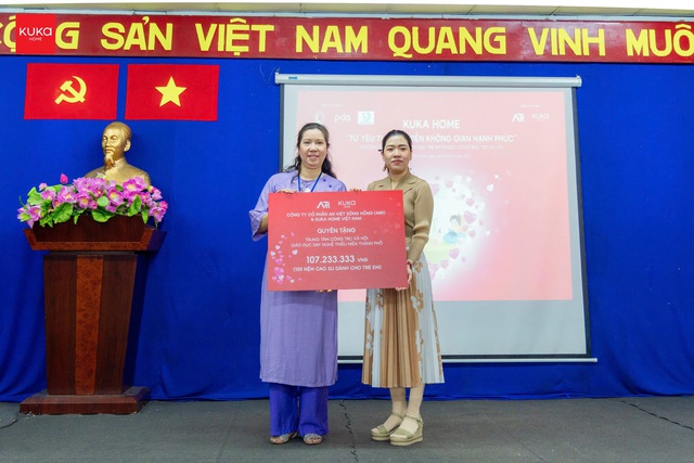 Kuka Home tài trợ 300 chiếc nệm cao su cho các trẻ em khó khăn tại Thành phố Hồ Chí Minh - Ảnh 1.