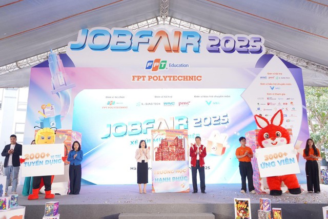 JobFair 2025: Hơn 2.000 vị trí tuyển dụng, lương khởi điểm lên đến 12 triệu đồng cho sinh viên FPT Polytechnic - Ảnh 4.