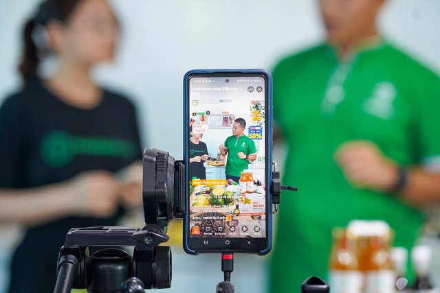 “Thu phục” người dùng trẻ trước xu hướng mua sắm giải trí đang “thống trị” các sàn TMĐT - Ảnh 5.