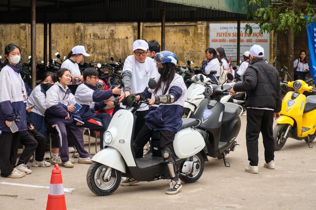 Chương trình “Phủ Xanh Trường Học” truyền cảm hứng sống xanh cho hàng vạn học sinh cả nước - Ảnh 2.