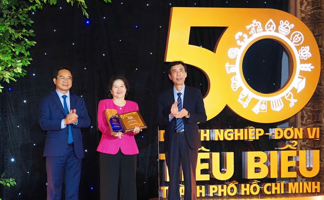 Đổi mới, tự chủ và quyết liệt – điểm chung trong gần 50 năm phát triển của TP.HCM và Vinamilk - Ảnh 2.