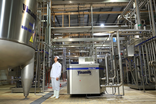 Đổi mới, tự chủ và quyết liệt – điểm chung trong gần 50 năm phát triển của TP.HCM và Vinamilk - Ảnh 3.