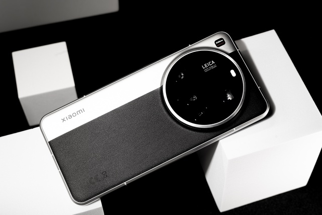 Xiaomi 15 Ultra mở bán phiên bản 1TB tại Thế Giới Di động: Bộ nhớ tối đa, camera Leica bắt trọn cảm xúc và Xiaomi HyperAI tiên tiến- Ảnh 1.