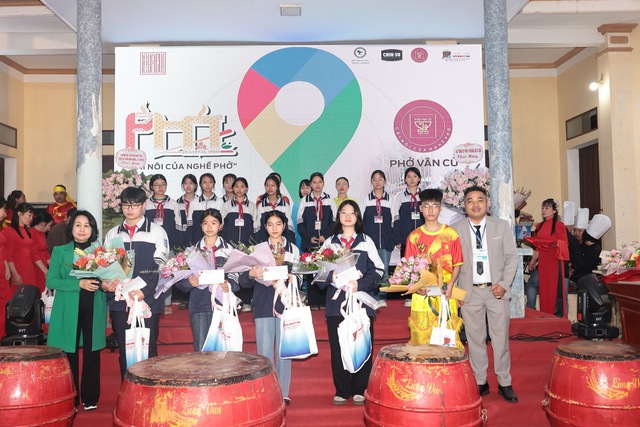 Lễ hội phở Vân Cù 2025: Nhiều hoạt động văn hóa truyền thống đặc sắc, tôn vinh tinh hoa phở- Ảnh 3. Lễ hội phở Vân Cù 2025: Nhiều hoạt động văn hóa truyền thống đặc sắc, tôn vinh tinh hoa phở- Ảnh 3.