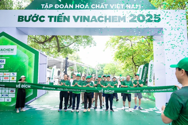 Vinachem phát động chiến dịch Xanh hóa và Chuyển đổi số ngành hóa chất- Ảnh 3. Vinachem phát động chiến dịch Xanh hóa và Chuyển đổi số ngành hóa chất- Ảnh 3.