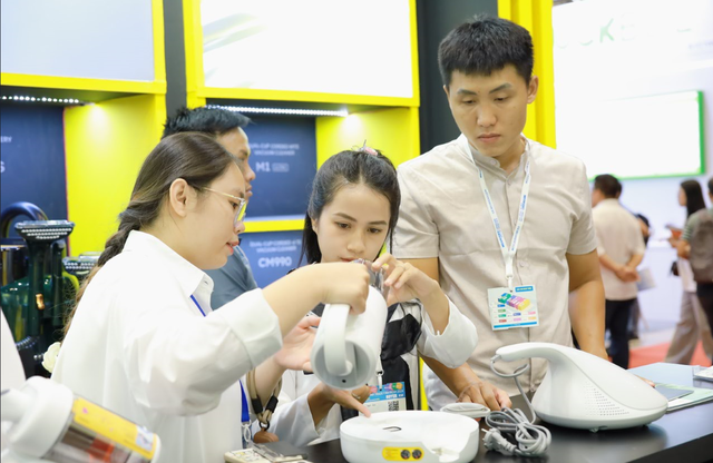 DEERMA ghi dấu ấn tại triển lãm China Homelife Vietnam 2025- Ảnh 3. DEERMA ghi dấu ấn tại triển lãm China Homelife Vietnam 2025- Ảnh 3.