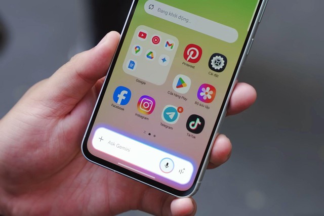 Galaxy A series xứng danh ông vua tầm trung cùng trợ lý Gemini Live với khả năng giao tiếp ‘ngọt ngào như mía lùi’- Ảnh 1. Galaxy A series xứng danh ông vua tầm trung cùng trợ lý Gemini Live với khả năng giao tiếp ‘ngọt ngào như mía lùi’- Ảnh 1.