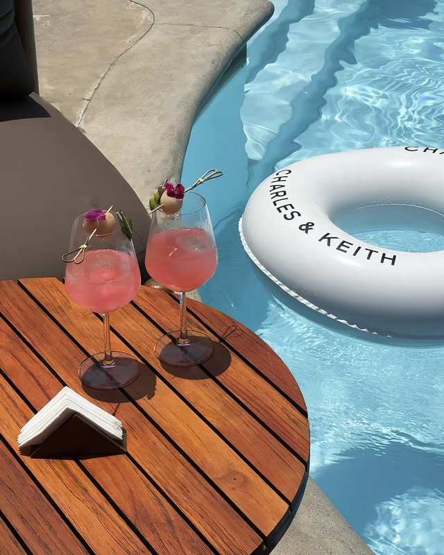 Khi hơi thở biển cả và vẻ đẹp thành thị giao thoa trong BST Summer’s Calling của Charles & Keith- Ảnh 3.