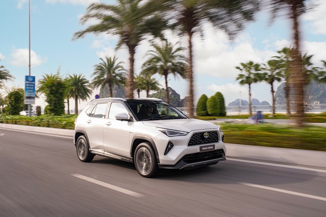 Toyota Yaris Cross - SUV hạng B được giới trẻ Việt lựa chọn- Ảnh 2. Toyota Yaris Cross - SUV hạng B được giới trẻ Việt lựa chọn- Ảnh 2.