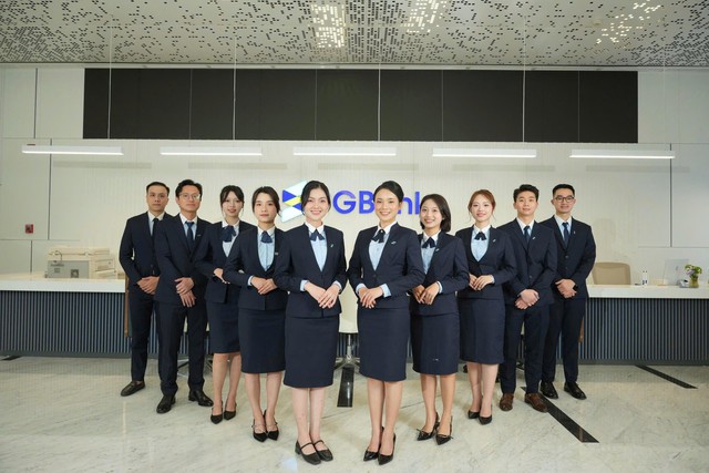 Một năm chuyển mình đầy ấn tượng của PGBank- Ảnh 3. Một năm chuyển mình đầy ấn tượng của PGBank- Ảnh 3.