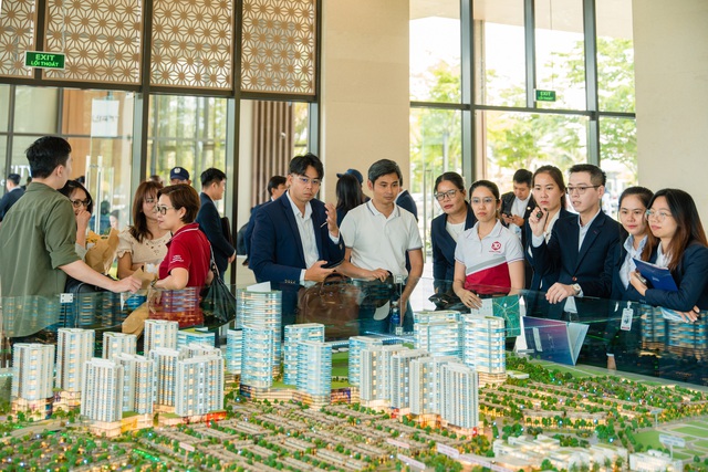 Vén màn lý do nhà đầu tư BĐS phía Bắc đang Nam tiến- Ảnh 1. Vén màn lý do nhà đầu tư BĐS phía Bắc đang Nam tiến- Ảnh 1.