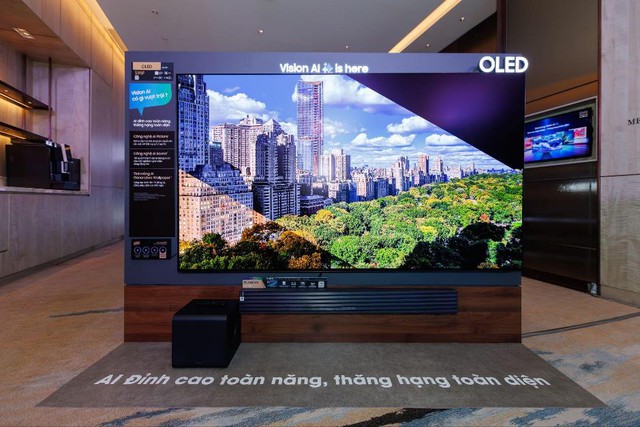 Lý do Samsung OLED S95F là chiếc TV OLED đáng mua trong mùa FIFA Club World Cup- Ảnh 1. Lý do Samsung OLED S95F là chiếc TV OLED đáng mua trong mùa FIFA Club World Cup- Ảnh 1.