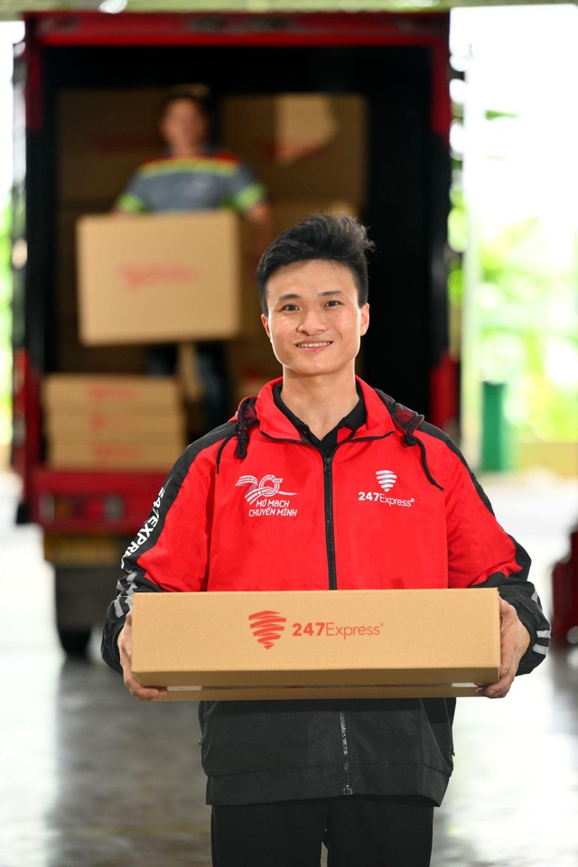 10 Hành trình – Một tấm lòng: 247Express và dấu ấn “Giao Nắng, Chuyển Yêu Thương”- Ảnh 2. 10 Hành trình – Một tấm lòng: 247Express và dấu ấn “Giao Nắng, Chuyển Yêu Thương”- Ảnh 2.