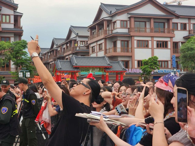Quẩy cực sung, săn deal cực đã với concert “Anh trai vượt ngàn chông gai” tại Ocean City- Ảnh 3.