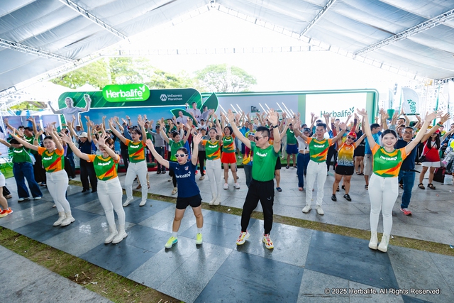 Herbalife tiếp tục lan tỏa lối sống năng động tại VnExpress Marathon Quy Nhơn 2025