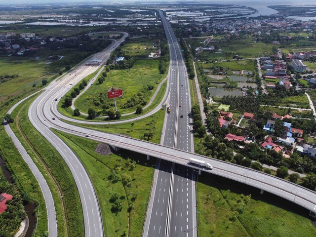 Bỏ một phần vốn, giữ chỗ tương lai: Xu hướng “giữ suất” sinh lời lên ngôi trong chu kỳ mới- Ảnh 2. Bỏ một phần vốn, giữ chỗ tương lai: Xu hướng “giữ suất” sinh lời lên ngôi trong chu kỳ mới- Ảnh 2.