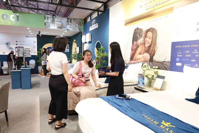Khám phá gian hàng nệm lò xo túi cao cấp tại Vietbuild 2025- Ảnh 4.