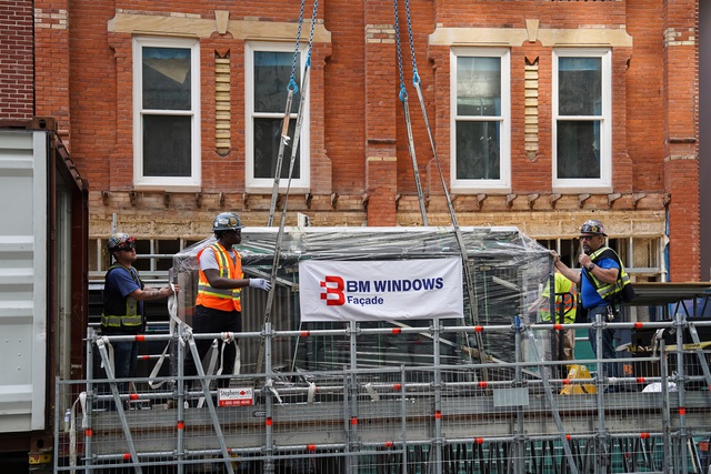 Từ Việt Nam tới đỉnh 300m ở Canada: cú bứt phá mang tên BM Windows- Ảnh 2.