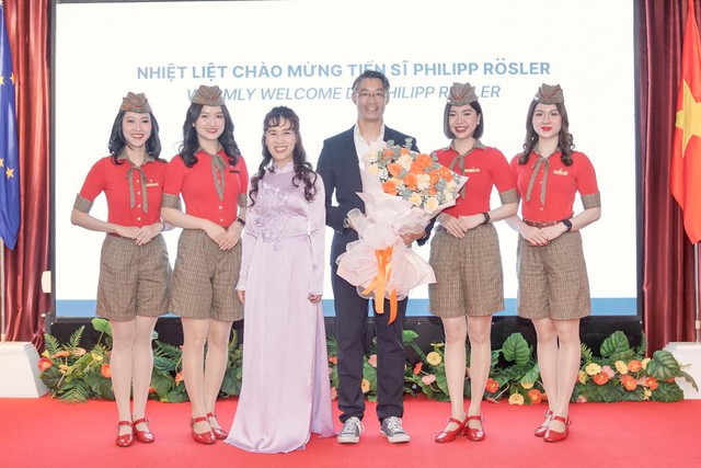 Tiến sĩ Philipp Rösler – Nguyên Phó Thủ tướng Đức gia nhập Vietjet- Ảnh 3. Tiến sĩ Philipp Rösler – Nguyên Phó Thủ tướng Đức gia nhập Vietjet- Ảnh 3.
