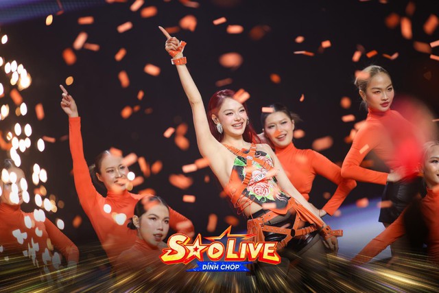 Sân khấu Sao Live Đỉnh Chóp: Minh Hằng múa mưa slay hết nấc, Bùi Lan Hương và Dương Hoàng Yến khoe vocal đỉnh cao- Ảnh 6. Sân khấu Sao Live Đỉnh Chóp: Minh Hằng múa mưa slay hết nấc, Bùi Lan Hương và Dương Hoàng Yến khoe vocal đỉnh cao- Ảnh 6.