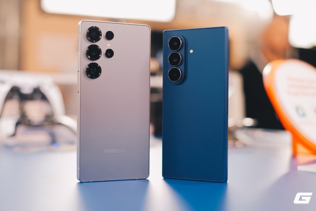 Trên tay Galaxy Zfold7 tại New York: mở ra chương mới của điện thoại gập- Ảnh 10. Trên tay Galaxy Zfold7 tại New York: mở ra chương mới của điện thoại gập- Ảnh 10.