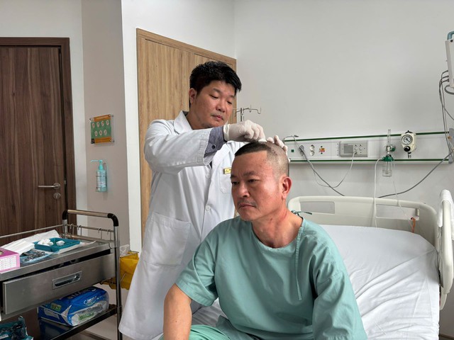 Du khách được mổ u não kịp thời ngay trong kỳ nghỉ tại Phú Quốc- Ảnh 1.