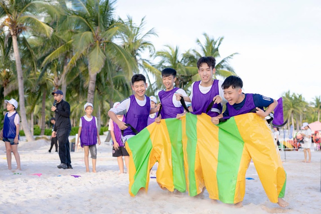 168 học sinh tham gia “Trại hè yêu thương” tại KDL Quốc tế Đồi Rồng- Ảnh 4.