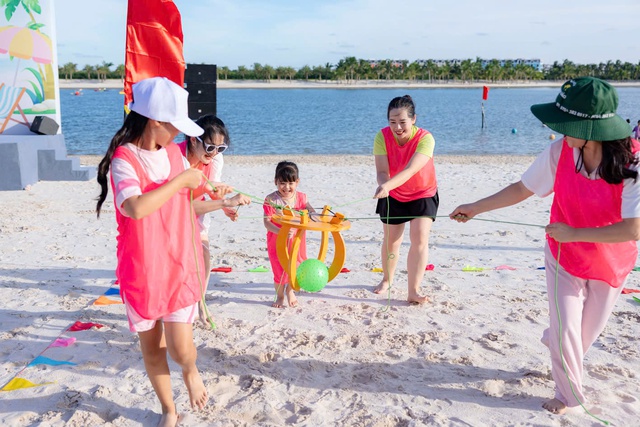 168 học sinh tham gia “Trại hè yêu thương” tại KDL Quốc tế Đồi Rồng- Ảnh 1.