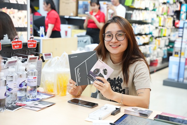 CellphoneS mở bán Galaxy Z Fold7 Flip7, ưu đãi 5 triệu kèm nhiều quà tặng- Ảnh 1. CellphoneS mở bán Galaxy Z Fold7 Flip7, ưu đãi 5 triệu kèm nhiều quà tặng- Ảnh 1.