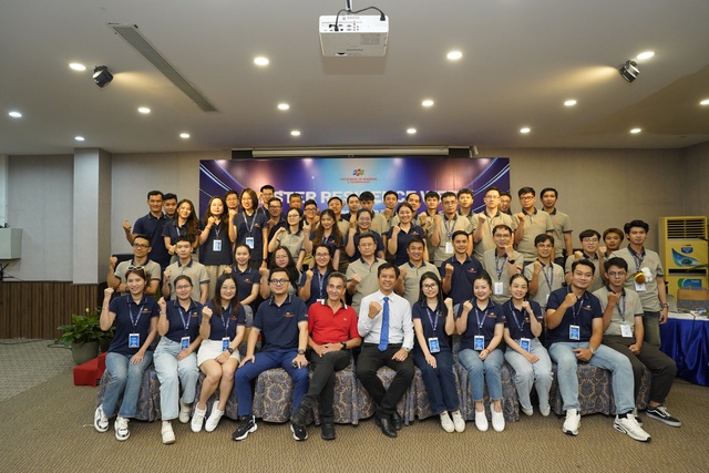 Nhiều cơ hội cho người vừa giỏi quản trị, vừa hiểu công nghệ khi doanh nghiệp "tăng tốc" với AI- Ảnh 1.