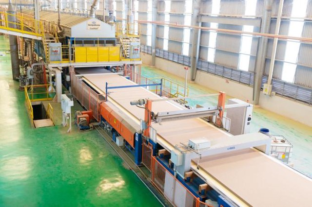 Giữa thị trường gỗ “vàng thau lẫn lộn”, KES Group khẳng định “không thỏa hiệp”- Ảnh 1. Giữa thị trường gỗ “vàng thau lẫn lộn”, KES Group khẳng định “không thỏa hiệp”- Ảnh 1.