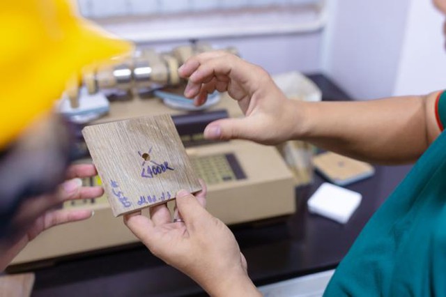 Giữa thị trường gỗ “vàng thau lẫn lộn”, KES Group khẳng định “không thỏa hiệp”- Ảnh 2. Giữa thị trường gỗ “vàng thau lẫn lộn”, KES Group khẳng định “không thỏa hiệp”- Ảnh 2.