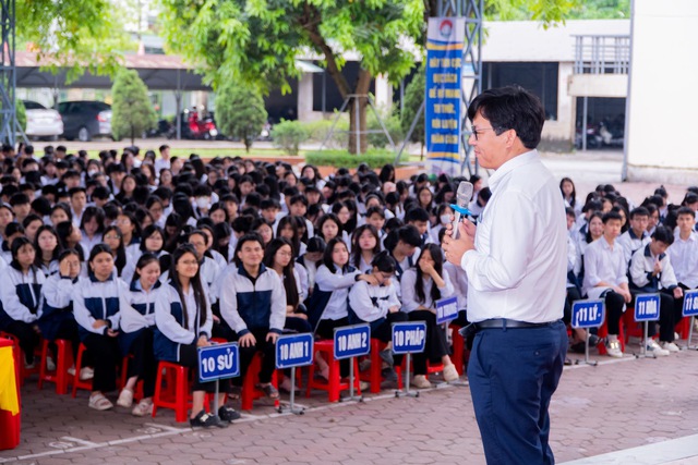 Tại sao VETA EDU là đơn vị uy tín về luyện thi ĐGNL tại TPHCM?- Ảnh 2.
