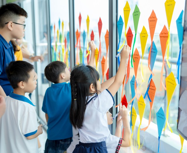 AIG trao 330 suất Học bổng Cánh Diều Á Châu trị giá hơn 1,2 tỷ đồng- Ảnh 1.