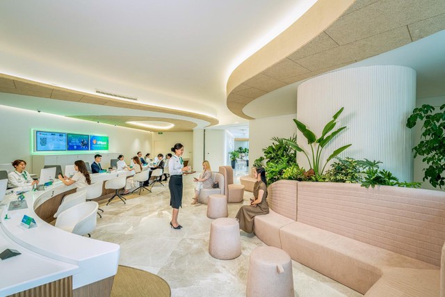 Khai trương chi nhánh VPBank Flagship Hà Nội: Điểm chạm tài chính hiện đại- Ảnh 1. Khai trương chi nhánh VPBank Flagship Hà Nội: Điểm chạm tài chính hiện đại- Ảnh 1.