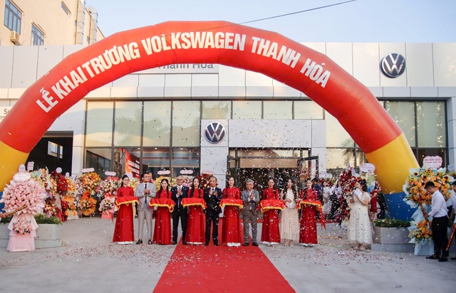 Volkswagen Việt Nam khai trương đồng loạt 5 đại lý- Ảnh 3. Volkswagen Việt Nam khai trương đồng loạt 5 đại lý- Ảnh 3.