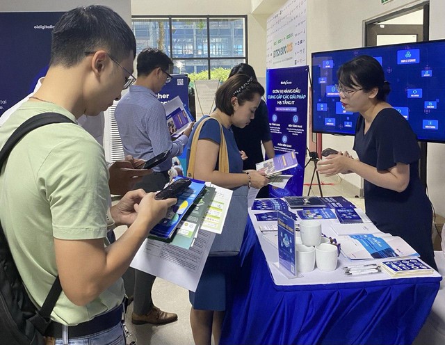 Bizfly Cloud LMS - Nền tảng e-learning triển khai nhanh, dễ dàng cho mọi quy mô học tập tham dự sự kiện EDTECH EXPO 2025- Ảnh 2. Bizfly Cloud LMS - Nền tảng e-learning triển khai nhanh, dễ dàng cho mọi quy mô học tập tham dự sự kiện EDTECH EXPO 2025- Ảnh 2.