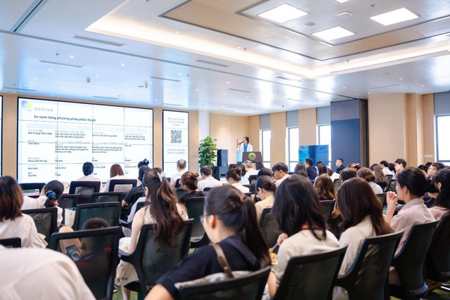 C&aacute; nh&acirc;n h&oacute;a phẫu thuật kh&uacute;c xạ: Mang đến giải ph&aacute;p điều trị l&yacute; tưởng cho từng mắt - Ảnh 1.