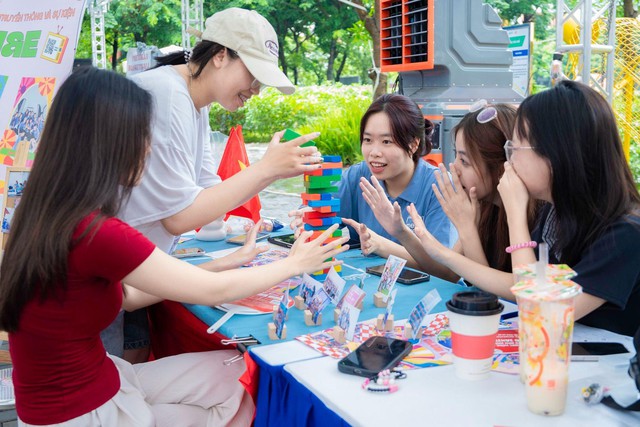Rộn ràng mùa nhập học: Ngày hội Kết nối Student Club Day 2025 tại Đại học Phenikaa- Ảnh 1.