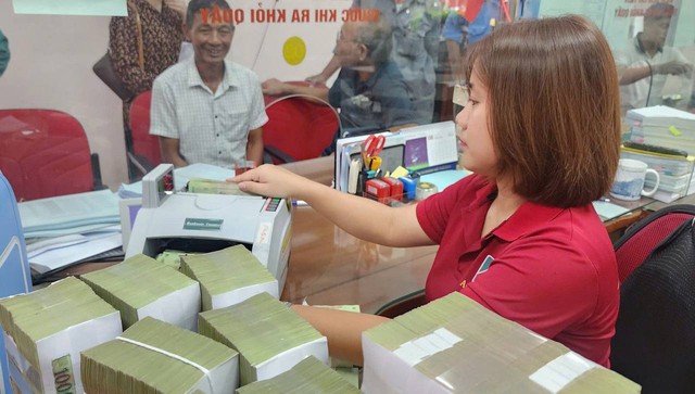 Agribank làm việc xuyên lễ, đảm bảo tặng quà kịp thời dịp Quốc khánh- Ảnh 1.