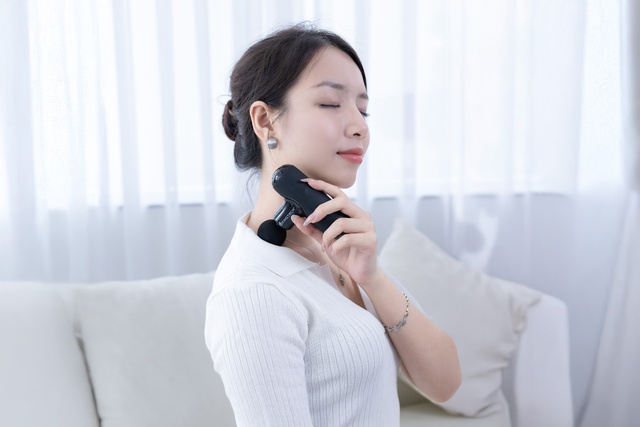 Súng massage cầm tay Mini KINGTECH A1: Sức mạnh phục hồi trong lòng bàn tay- Ảnh 4. Súng massage cầm tay Mini KINGTECH A1: Sức mạnh phục hồi trong lòng bàn tay- Ảnh 4.